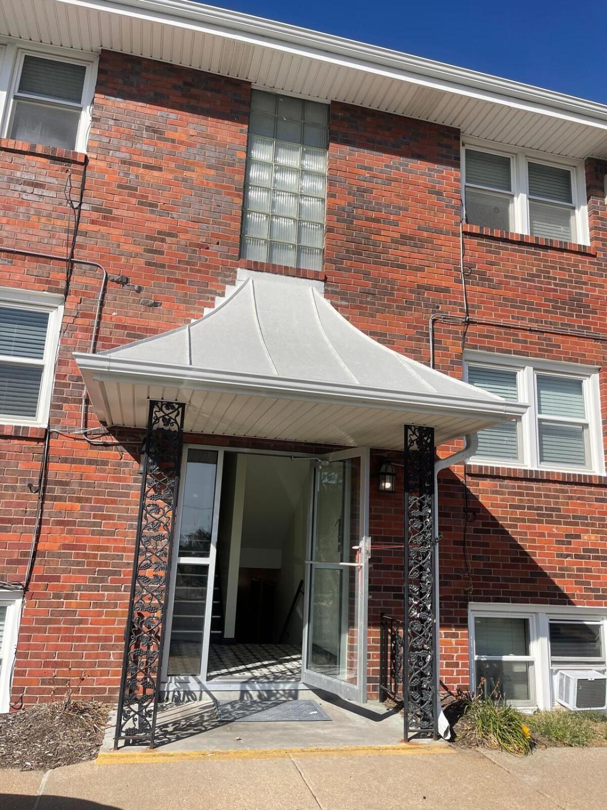 Cathedral View 10-Cozy Urban Living Near Unmc Apartment Omaha Exterior photo